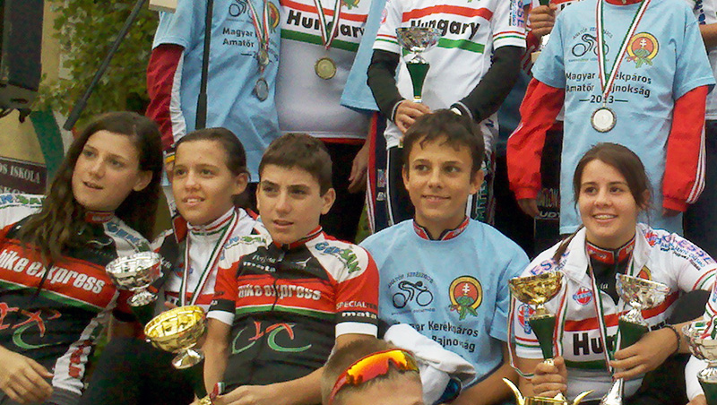 Oetl Netta és Oetl Dana Oetl Netta és Oetl Dana